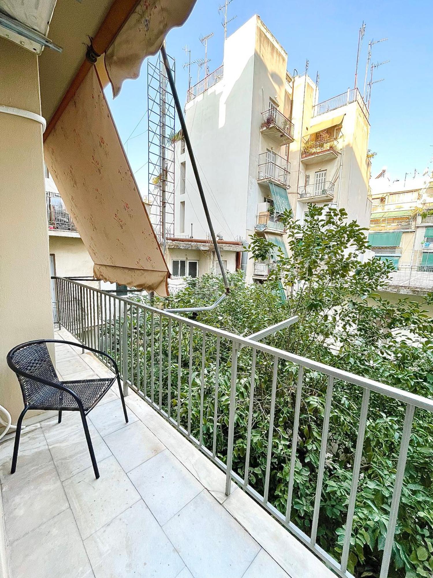 Comfy And Spacious Two Bedroom Apartment With Balcony Atina Dış mekan fotoğraf