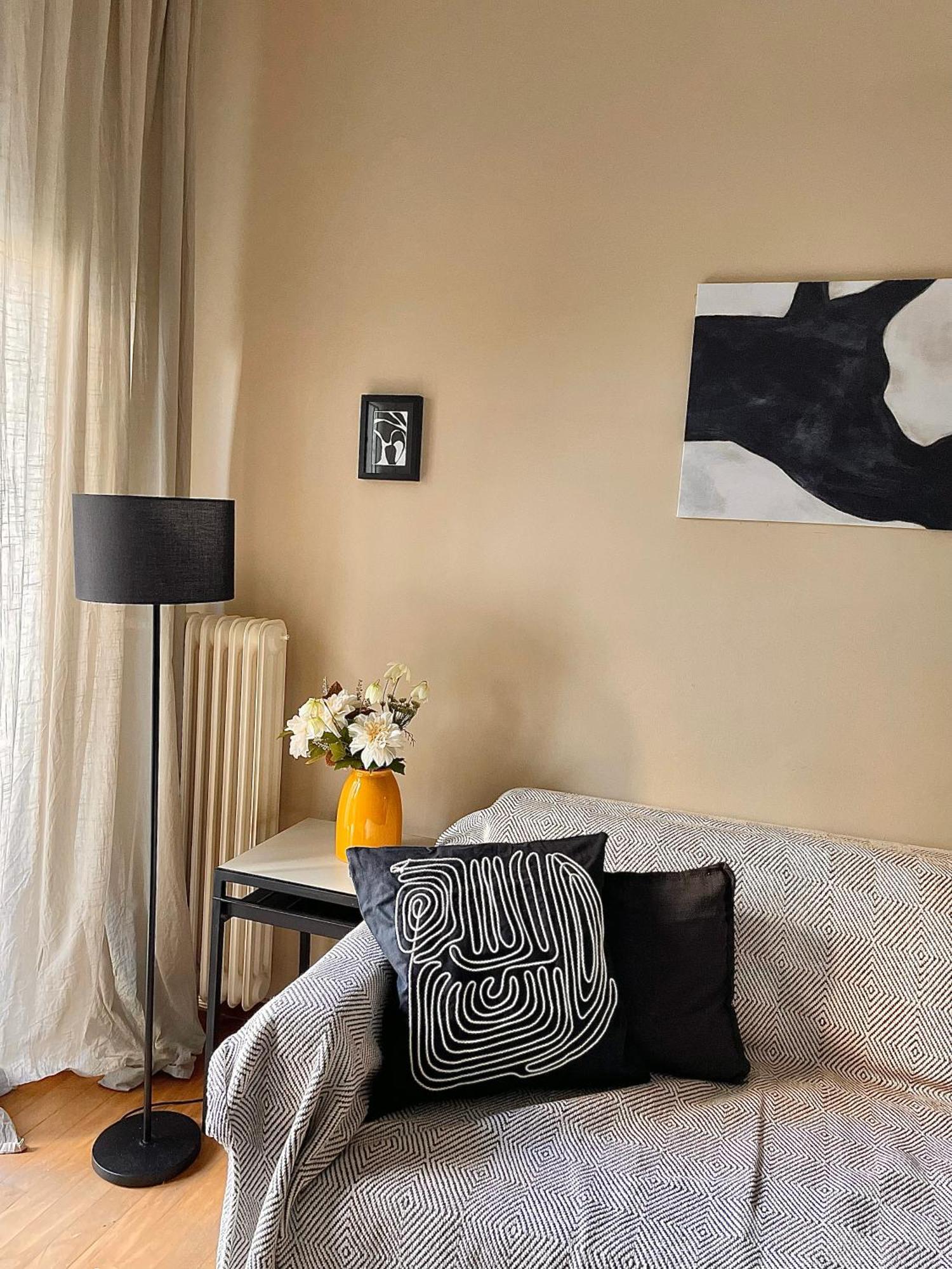 Comfy And Spacious Two Bedroom Apartment With Balcony Atina Dış mekan fotoğraf