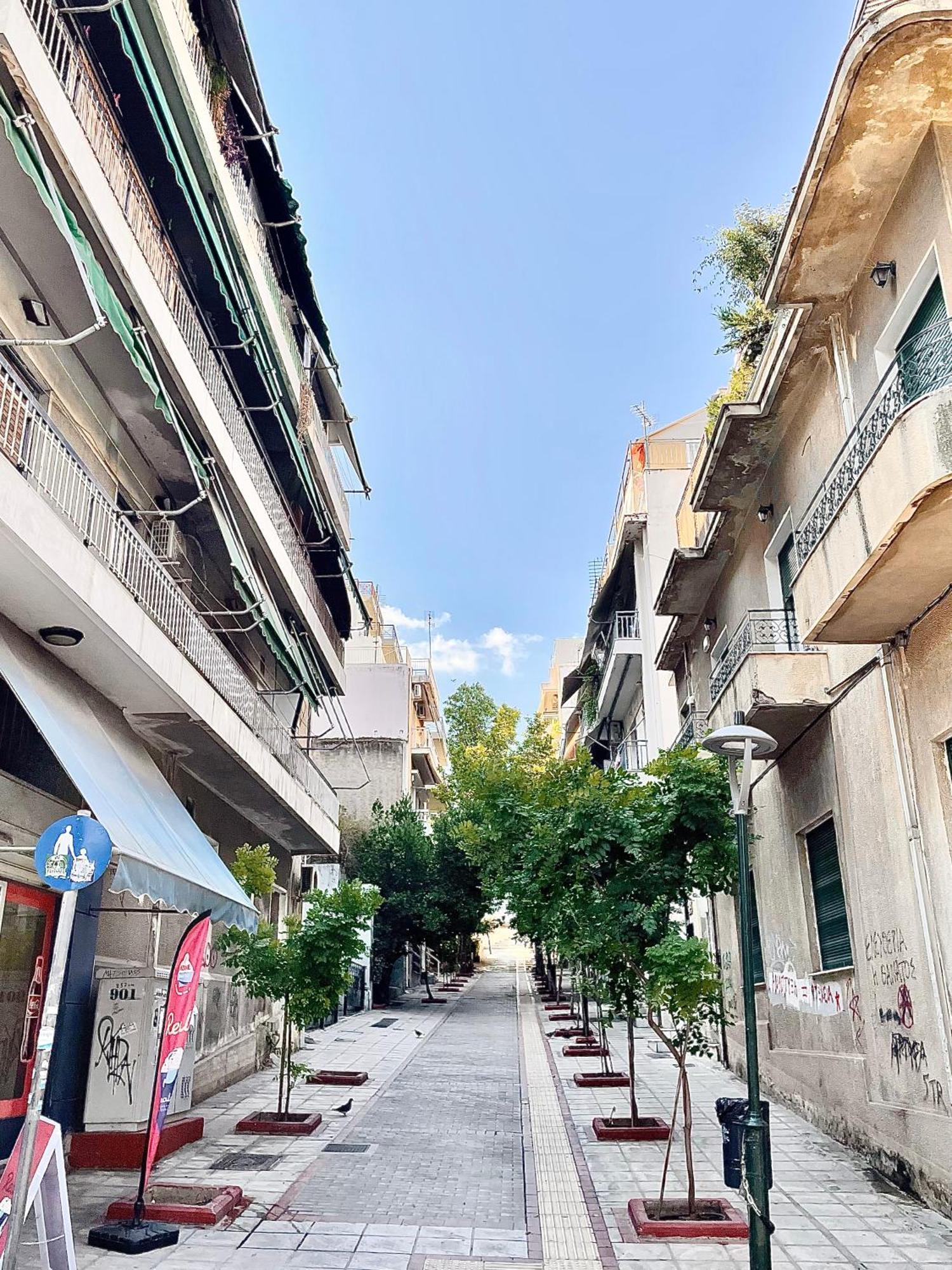 Comfy And Spacious Two Bedroom Apartment With Balcony Atina Dış mekan fotoğraf